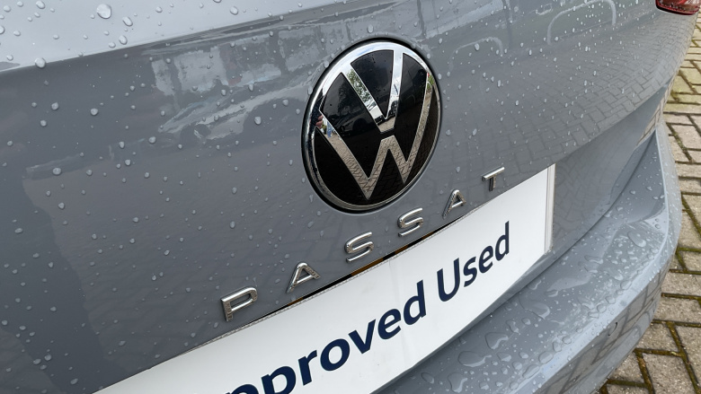 Volkswagen Passat 1.5 TSI EVO R-Line 5dr DSG Petrol Estate